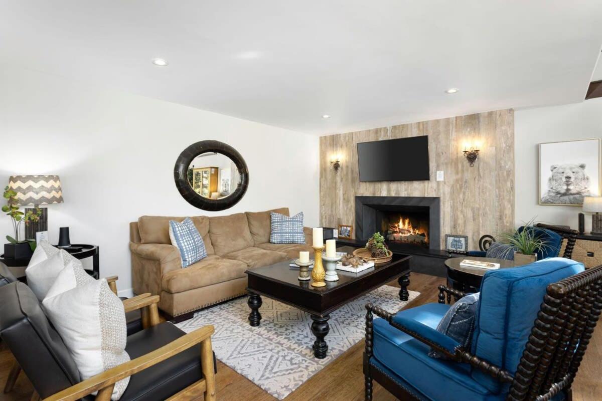 Snowflower Cabin Modern Luxe, 2 Level, 1500 Sqft, Ac, View, Dogs, Walk To Village Lake Arrowhead Exterior photo